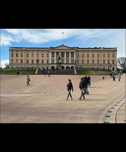 Lovely Private In By Royal Palace At *